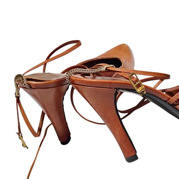 60s Brown Leather Ankle Wrap Strap Closed Toe Chainlink Detail Heels Size 7.5 - Picture 12 of 15